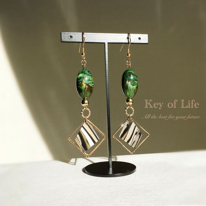 イタリア製グリーンマーブルピアス/イヤリング